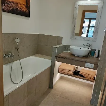 Hochalmbahnen 15w1, Birke, Nahe Gondel, Hunde Willkommen