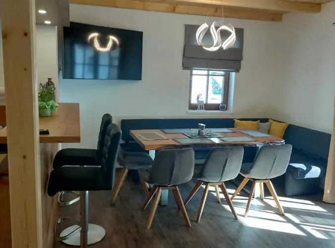 Hochalmbahnen Chalets 15W1, Birke, Nahe Gondel, Hunde Willkommen *