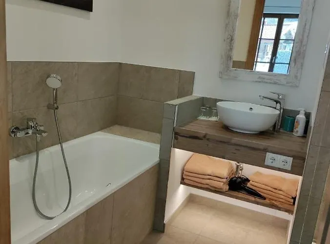 Hochalmbahnen Chalets 15W1, Birke, Nahe Gondel, Hunde Willkommen
